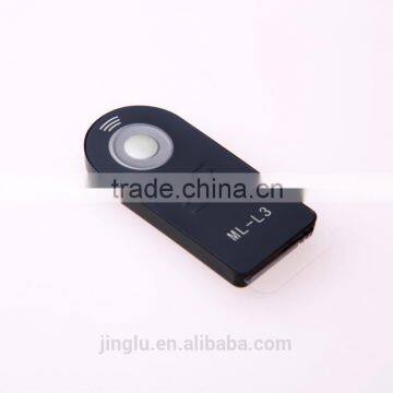 Battery Grip for Nikon D7000 as MB-D11 + 2 Battery Holders + ML-L3 photo-5