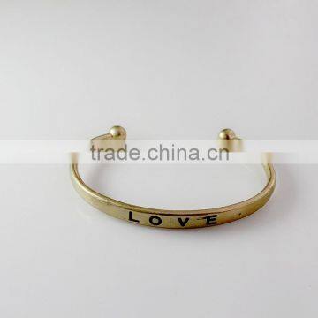 Newest design gold plated love cuff open bangle