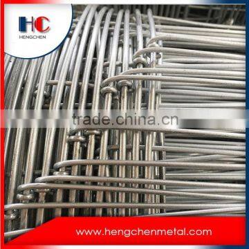 Grassland wire mesh cattle fence