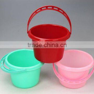 Plastic bucket