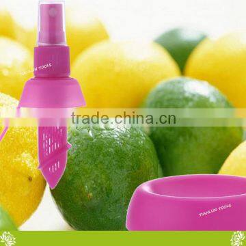 Home Kitchen Gadgets Lemon Squeezer Sprayer,Citrus Mist Orange Extractor Sprayer,Plastic Handheld Citrus Juice Sprayer Factory photo-3