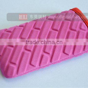 Wholesale Colourful Lightweight Portable Waterproof Neoprene Phone Case photo-4