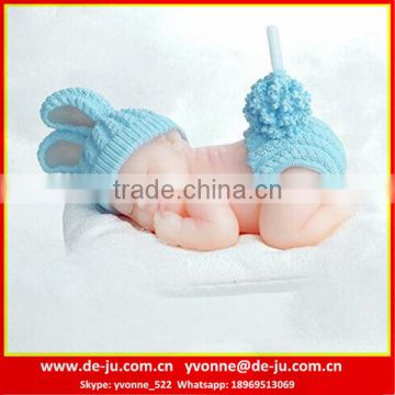 Little Baby With Yarn Cloth Design Paraffin Sales For Candles