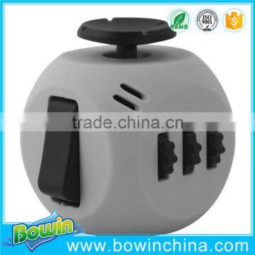 2017 hot selling new design Desk Toys round fidget cube Relieves Stress And Anxiety for Children and Adults