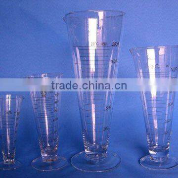 Glass measuring cylinder