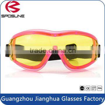 Wholesale guangzhou anti glare chemical safety glasses yellow clear work safety goggles welding woodworking