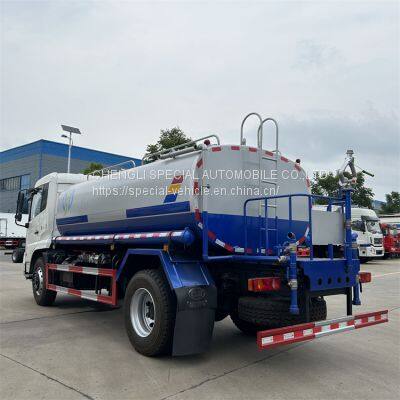 Dongfeng 4 * 2 Sprinkler Truck With a Capacity of 15000L