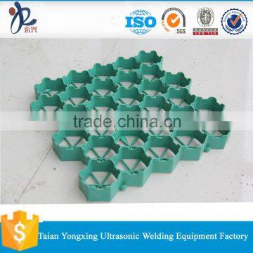 interlocking grass paver driveway