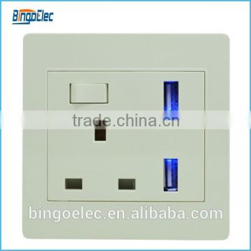 UK13A switch socket with double USB socket