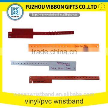 custom vinyl wristbands with identification tags made in China