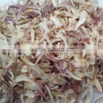 DRIED RED ONION KIBBLED