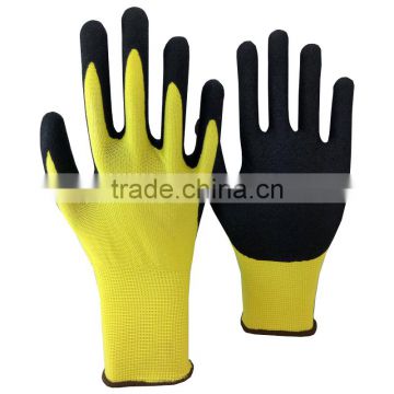 NMSAFETY EN388 13 gauge yellow nylon coated black latex safety wrok gloves Good grip in dry enviroment