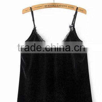 Runwaylover EY2361B Ladies Sexy Deep V-Neck Lace Crop Tops photo-3