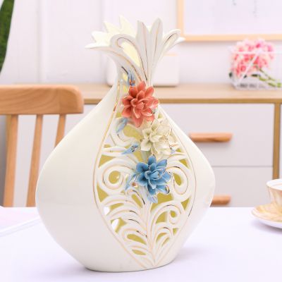 Simple Modern European Creative Hollow Hand Made White Ceramic Vase For Indoor Decor