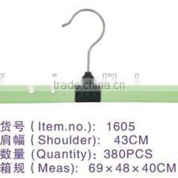 1604A xufeng hanger OEM&ODM accessible flexible sponge hanger foam hangers