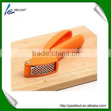 Hot sale new design plastic garlic press