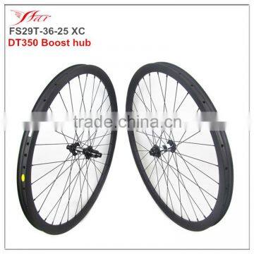 Durable BOOST MTB carbon wheelset 36mm 25mm clincher rims hookless and tubeless compatible with DT BOOST hub 32H central-lock