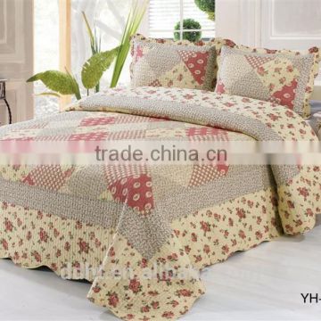 Vintage Red Cream Floral Patchwork Bedding Sets / Patchwork Quilts