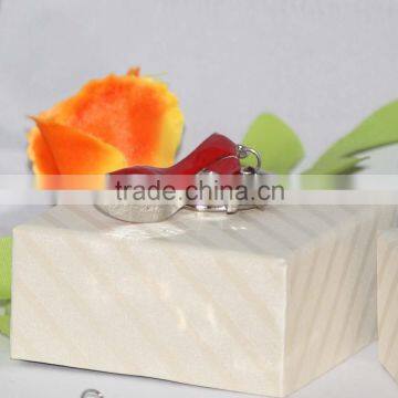 Yiwu Factory Supply Metal Key Chain Alloy Enamel Chemical Wheat Red High-heeled Shoes Keychain photo-3