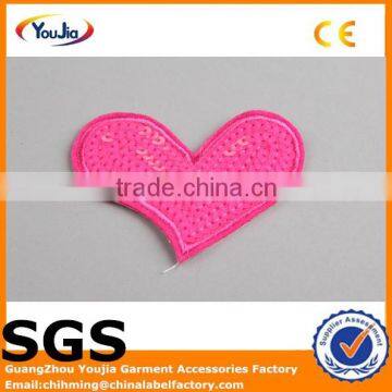 Fashionable cheap fabric heart shape Iron-on patch embroidery