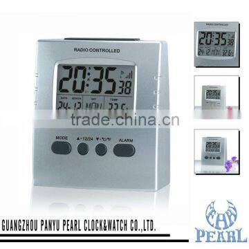 Pearl Radio Controlled Desk Clock PR017