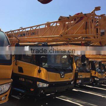 Truck Crane QY25K5-I with spacious cabin