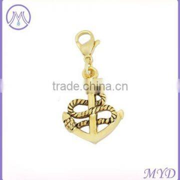 gold plated dragon pattern keychain