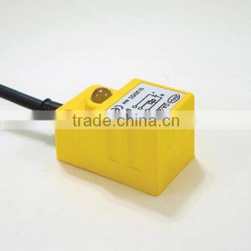 Compact rectangular 25 mmsq / DC 3-wire / DC 2-wire / AC 2wire / Sensing Distance 7mm / DA-2507 / Inductive Proximity Sensors