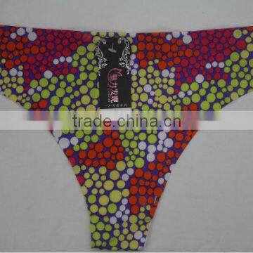 2014 Laser Cut Dot Print Seamless Latest Panty Designs Women