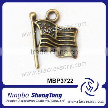 Fashion Design Alloy Pendant Flag Shaped Charms