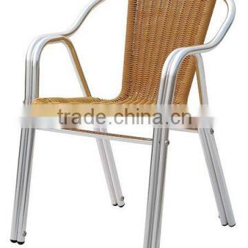 Double leg wicker chair