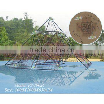 Pyramid outdoor meshy climbing exercise machine