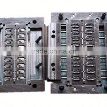 Longways cold runner rubber injection mold