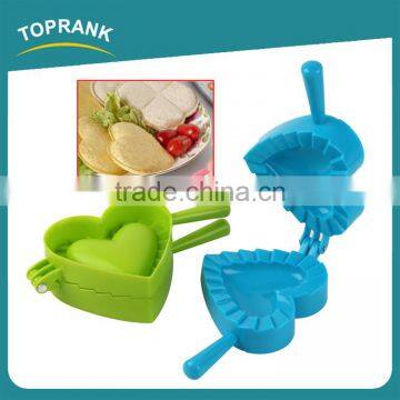 Toprank Kitchen Supplies Food Grade Heart Shaped Plastic Bread Mold Bread Cutter DIY Press Sandwich Cutter For Many Shape