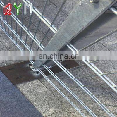 Galvanized 868 Double Wire Fence 656 Welded Mesh Fence photo-5