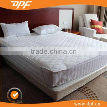 Promotion price hotel mattress protector white cotton bedding mattress topper