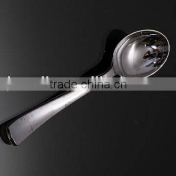 Disposable plastic silver spoon for party