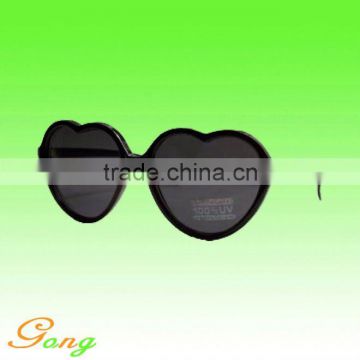 2014 Black Fashion Heart Shaped Sunglasses