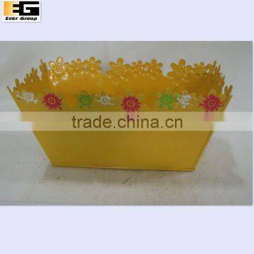 yellow tin pot