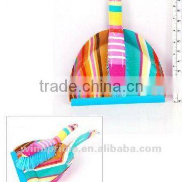 MINI COLORFUL DUSTPAN WITH BRUSH