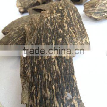 Supplier of super grade Agarwood chunks with large quantity