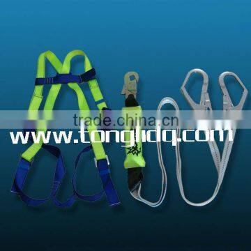 Safety belt with shock absorber lanyard