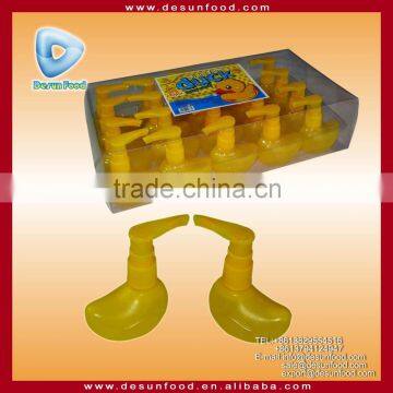 Funny duck cartoon spray water candy