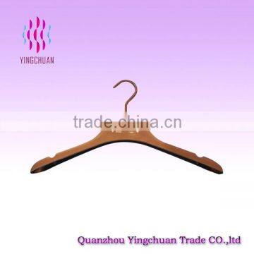 Wholesale Plastic Hangers