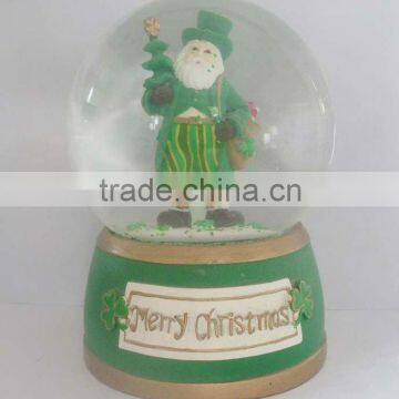 2008 High quality resin customized musical christmas snow globe