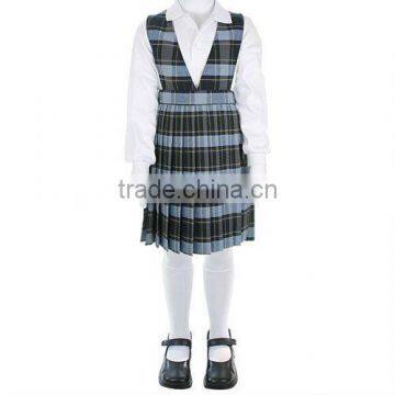 The fashionable school skirts plaid school uniform