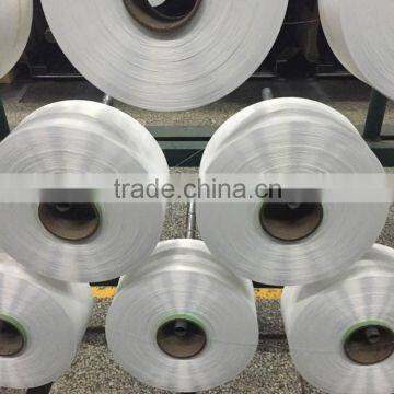 Polyester/polyamide microfiber yarn
