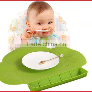 Baby training dinner suctio bowl on table