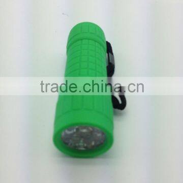 9 LED plastic flashlight