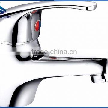 Classic lavatory single zinc handle brass body basin faucet decked chrome plating wash basin mixer